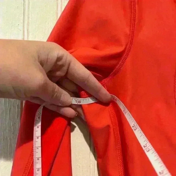 Lululemon Uba Hoodie *Softshell only EUC. Size 4 athletic athleisure activewear - Picture 8 of 8